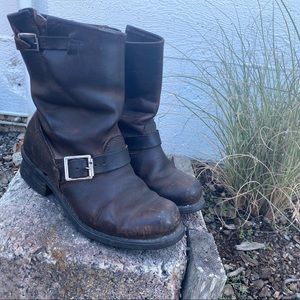Classic FRYE Motorcycle boots with buckles. 8.0